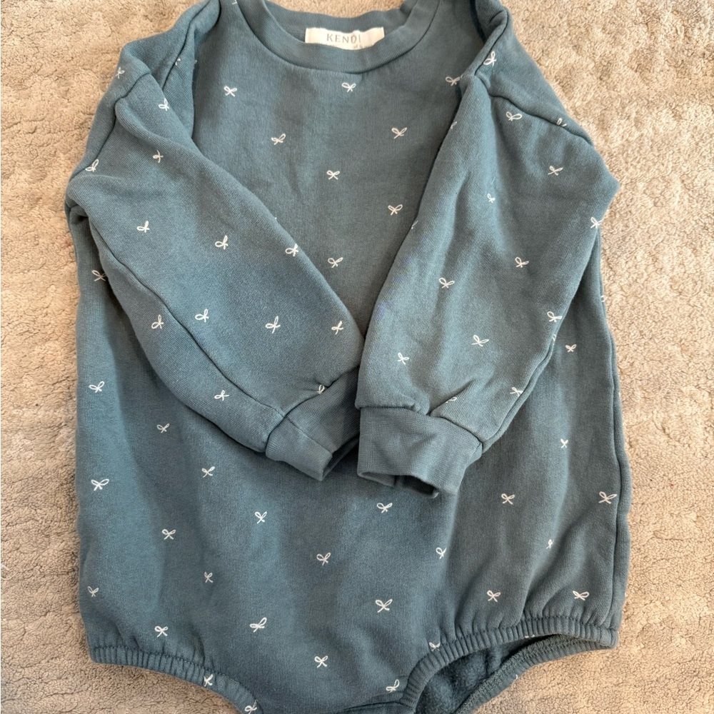 Colored Organics Sweatshirt Romper with Bows 18-24 months